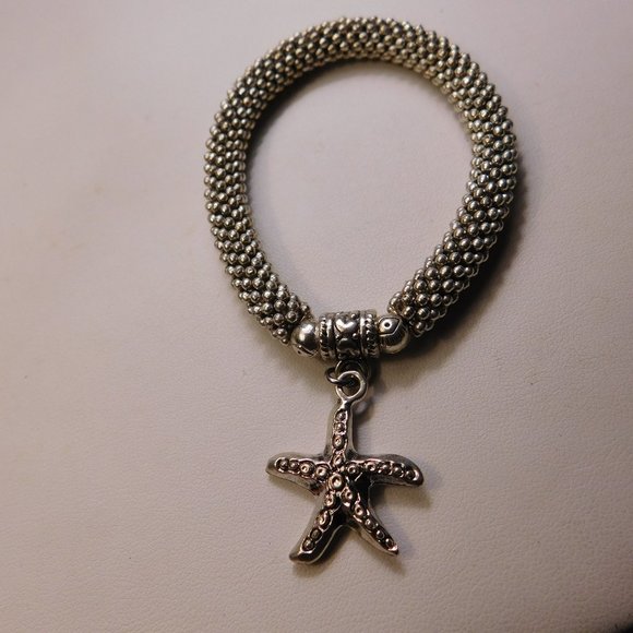 Starfish Charm Bracelet - Picture 1 of 8